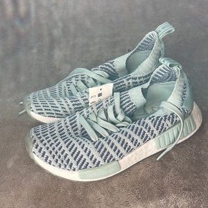 Adidas boost sneaker size 38